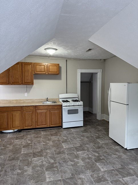 Gallery Photo 15